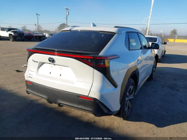 Toyota bZ4X * КОЖА* ПОДГРЕВ* ПАНОРАМА* LED* - автомобили, коли, обяви за нови и употребявани 3