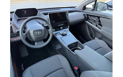 Toyota bZ4X Luxury Premium/NAVI/PANO/KAM/Full...ГАРАНЦИЯ!! - автомобили, коли, обяви за нови и употребявани 14