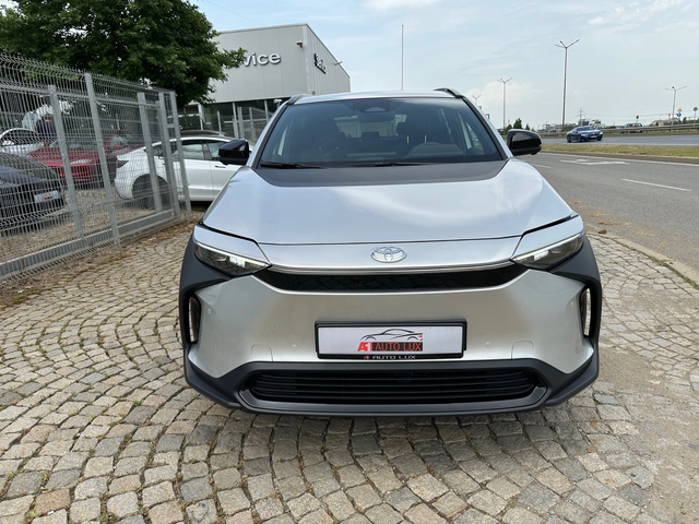 Toyota bZ4X Luxury Premium/NAVI/PANO/KAM/Full...ГАРАНЦИЯ!! - автомобили, коли, обяви за нови и употребявани 6