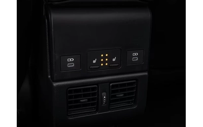 Toyota bZ4X AWD Leuge 360 JBL Winter Pack + Pano ACC - автомобили, коли, обяви за нови и употребявани 12