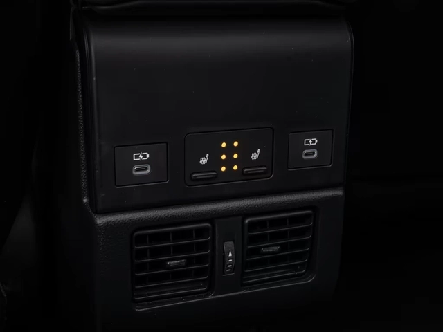 Toyota bZ4X AWD Leuge 360 JBL Winter Pack + Pano ACC - автомобили, коли, обяви за нови и употребявани 12