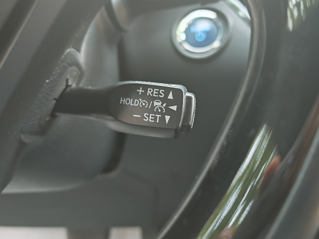 Toyota C-HR 1.8 HYBRYD-FACELIFT - автомобили, коли, обяви за нови и употребявани 16