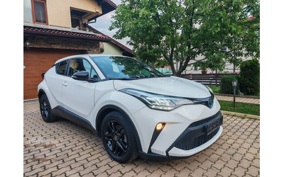 toyota-c-hr-1-8-hybryd-facelift - 2