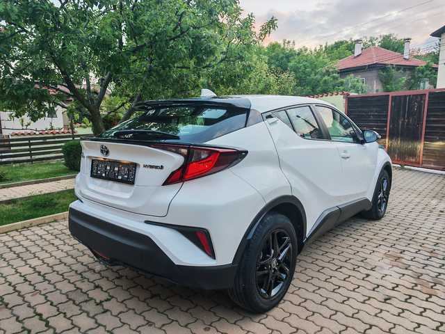 Toyota C-HR 1.8 HYBRYD-FACELIFT - автомобили, коли, обяви за нови и употребявани 3