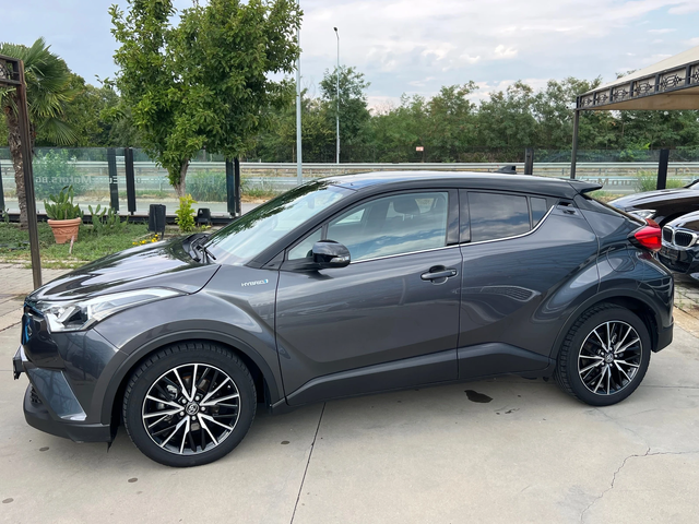 Toyota C-HR 1.8h, TREND, FULL SERVICE, NAVI+ CAMERA - автомобили, коли, обяви за нови и употребявани 6