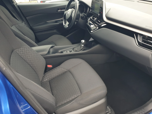 Toyota C-HR 2, 0 / 184 кс / ГАРАНЦИЯ - автомобили, коли, обяви за нови и употребявани 9