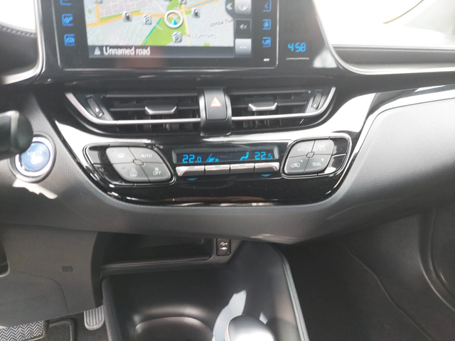 Toyota C-HR 1, 8i HYBRID 29000km!!! - автомобили, коли, обяви за нови и употребявани 10