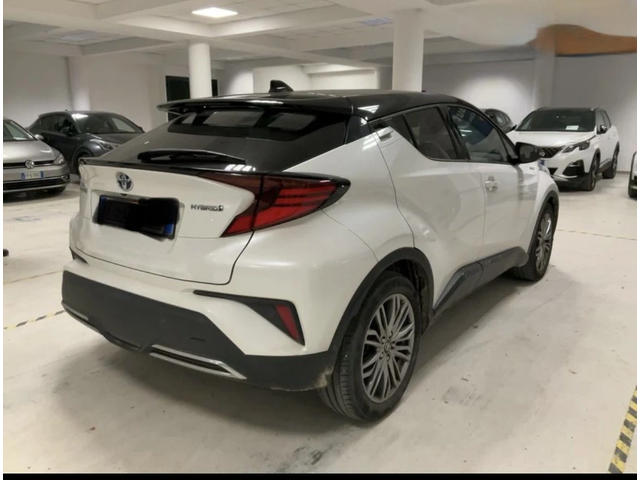 Toyota C-HR 2.0iHybrid* Lounge* Bi-Tone* JBL* LED* ПЕРФЕКТЕН* - автомобили, коли, обяви за нови и употребявани 3