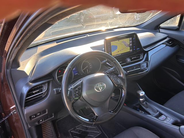 Toyota C-HR 1.8HIBRID AVTOMAT/NAVI/KAMERA EURO 6 - автомобили, коли, обяви за нови и употребявани 10