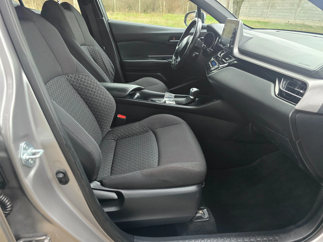 Toyota C-HR 1.8HYBRID-FACE-ГАРАНЦИОНЕН-95680КМ-НАВИ-ДИСТРОНИК - автомобили, коли, обяви за нови и употребявани 9