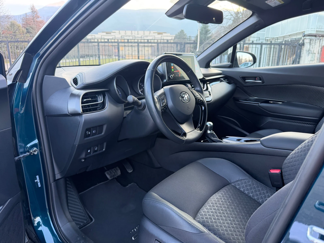 Toyota C-HR 1.8 Hybrid Facelift - автомобили, коли, обяви за нови и употребявани 9