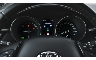 Toyota C-HR 2.0 Hybrid Club Automatic - автомобили, коли, обяви за нови и употребявани 13