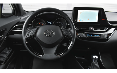 Toyota C-HR 2.0 Hybrid Club Automatic - автомобили, коли, обяви за нови и употребявани 8