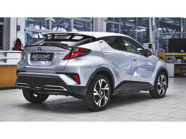 Toyota C-HR 2.0 Hybrid Club Automatic - автомобили, коли, обяви за нови и употребявани 5