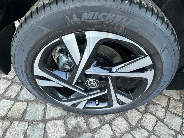 Toyota C-HR 2.0-Hybrid 185k.c./НАЛИЧНИ/ 0 km - автомобили, коли, обяви за нови и употребявани 12
