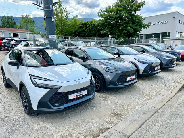 Toyota C-HR 1.8/Hibrid/140.ps - автомобили, коли, обяви за нови и употребявани 0