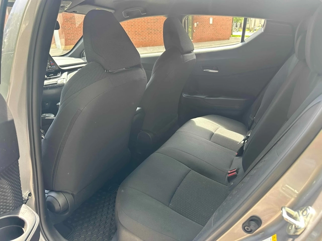 Toyota C-HR FWD * CARFAX * АВТО КРЕДИТ * - автомобили, коли, обяви за нови и употребявани 7