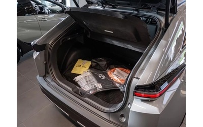 Toyota C-HR Team player Winter pack blind spot ACC - автомобили, коли, обяви за нови и употребявани 13