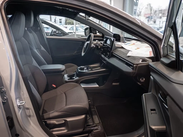 Toyota C-HR Team player Winter pack blind spot ACC - автомобили, коли, обяви за нови и употребявани 5