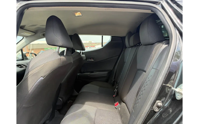 Toyota C-HR LE l FWD l CarPlay l Eco Vehicle l 2.0L l 4Cyl l Front Wheel Drive - автомобили, коли, обяви за нови и употребявани 14