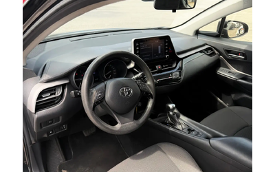 Toyota C-HR LE l FWD l CarPlay l Eco Vehicle l 2.0L l 4Cyl l Front Wheel Drive - автомобили, коли, обяви за нови и употребявани 18