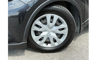 toyota-c-hr-le-l-fwd-l-carplay-l-eco-vehicle-l-2-0l-l-4cyl-l-front-wheel-drive - 2