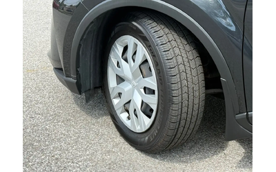 toyota-c-hr-le-l-fwd-l-carplay-l-eco-vehicle-l-2-0l-l-4cyl-l-front-wheel-drive - 3