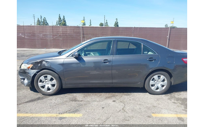 Toyota Camry 2.4L I-4 DOHC, VVT, 158HP Front Wheel Drive - автомобили, коли, обяви за нови и употребявани 13