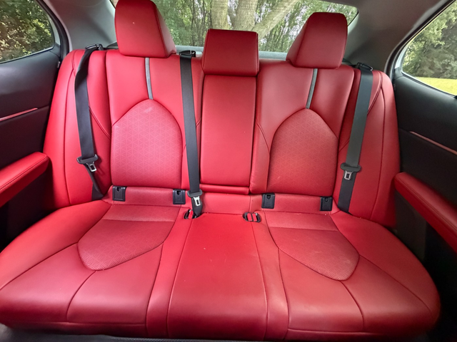 Toyota Camry 2.5L 4cyl AWD - автомобили, коли, обяви за нови и употребявани 10