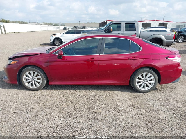 Toyota Camry 2.5L I-4 DI, DOHC, VVT, 203HP Front Wheel Drive - автомобили, коли, обяви за нови и употребявани 13