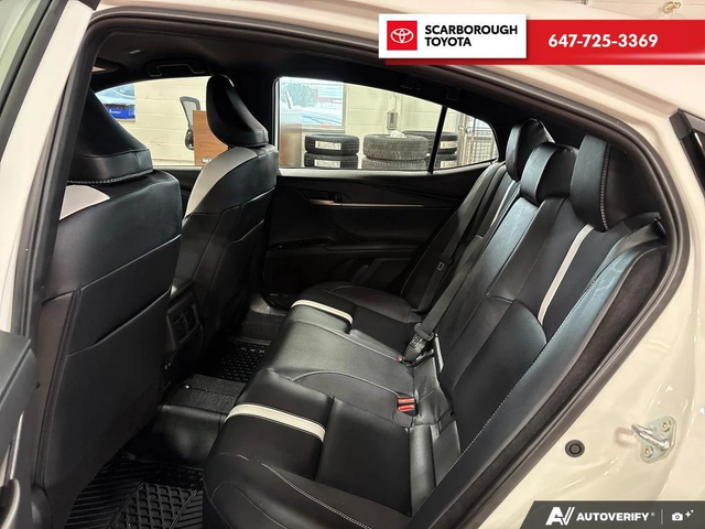 Toyota Camry SE - автомобили, коли, обяви за нови и употребявани 11