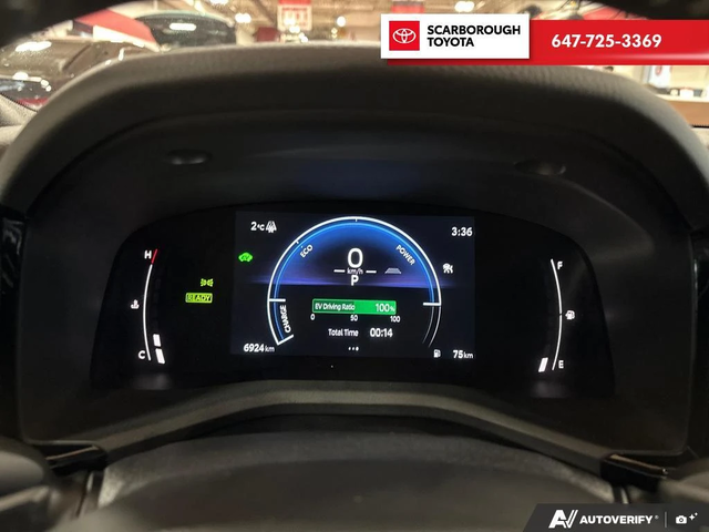 Toyota Camry SE - автомобили, коли, обяви за нови и употребявани 6