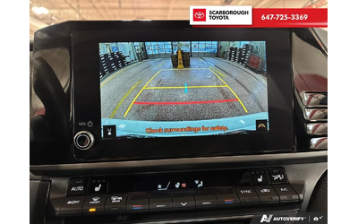 Toyota Camry SE - автомобили, коли, обяви за нови и употребявани 7