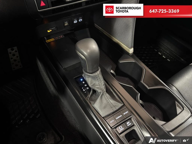 Toyota Camry SE - автомобили, коли, обяви за нови и употребявани 9