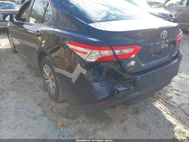 Toyota Camry LE HYBRID - автомобили, коли, обяви за нови и употребявани 2