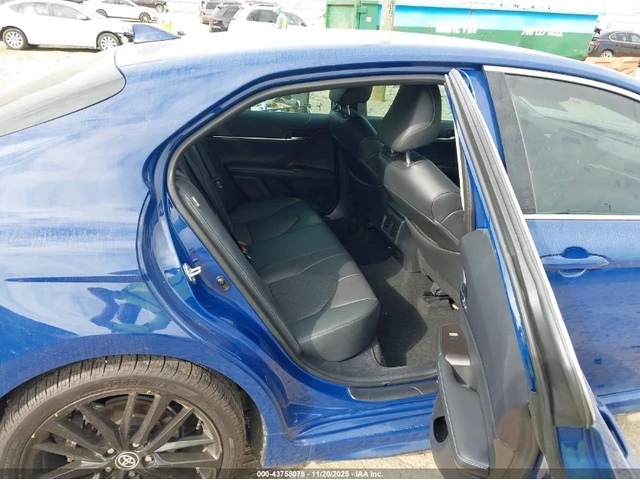 Toyota Camry XSE - автомобили, коли, обяви за нови и употребявани 7