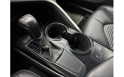 Toyota Camry * 2.5SE* DISTRONIC* LANE ASSIST* CAR PLAY* - автомобили, коли, обяви за нови и употребявани 12