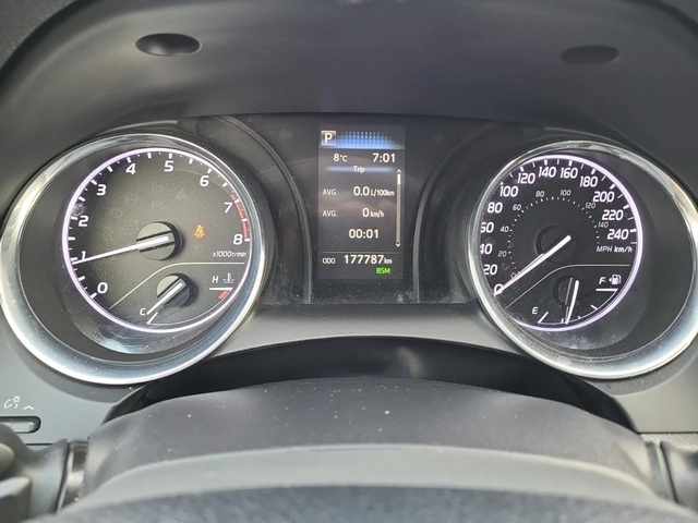 Toyota Camry 2.5SE* Dirstonic* Пано* Подгрев* камера - автомобили, коли, обяви за нови и употребявани 7