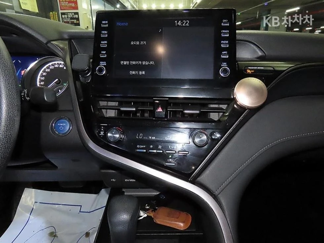 Toyota Camry 2.5 - автомобили, коли, обяви за нови и употребявани 10