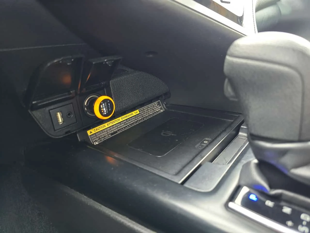 Toyota Camry * Auto * CARFAX * ПОДГРЕВ * NAVI * КАМЕРА - автомобили, коли, обяви за нови и употребявани 10