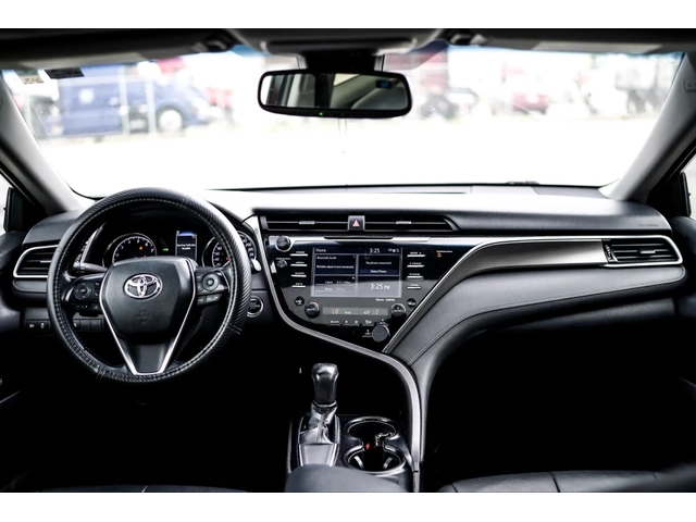 Toyota Camry SE | Sunroof | Heated Seats - автомобили, коли, обяви за нови и употребявани 4