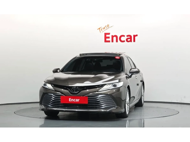 Toyota Camry 2.5* Pano* Lane Assist* Крайна цена* - автомобили, коли, обяви за нови и употребявани 1