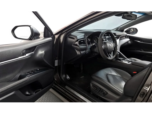 Toyota Camry 2.5* Pano* Lane Assist* Крайна цена* - автомобили, коли, обяви за нови и употребявани 8