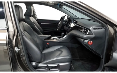 Toyota Camry 2.5* Pano* Lane Assist* Крайна цена* - автомобили, коли, обяви за нови и употребявани 9