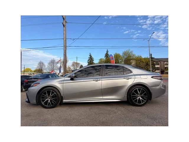 Toyota Camry Hybrid SE - автомобили, коли, обяви за нови и употребявани 3