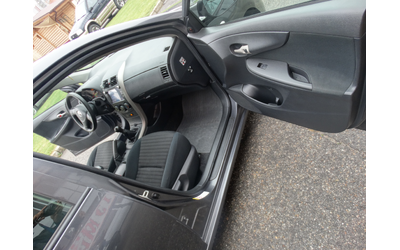 Toyota Corolla 1,4 D4D - автомобили, коли, обяви за нови и употребявани 10