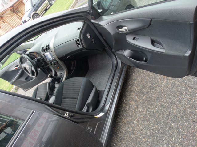 Toyota Corolla 1,4 D4D - автомобили, коли, обяви за нови и употребявани 10