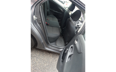 Toyota Corolla 1,4 D4D - автомобили, коли, обяви за нови и употребявани 11