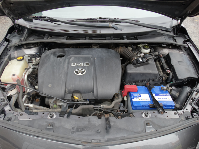 Toyota Corolla 1,4 D4D - автомобили, коли, обяви за нови и употребявани 13