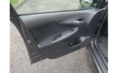 Toyota Corolla 1,4 D4D - автомобили, коли, обяви за нови и употребявани 7